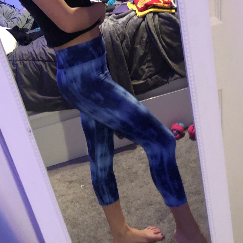 Under Amour Semi-Cropped Blue Tie Dye leggings